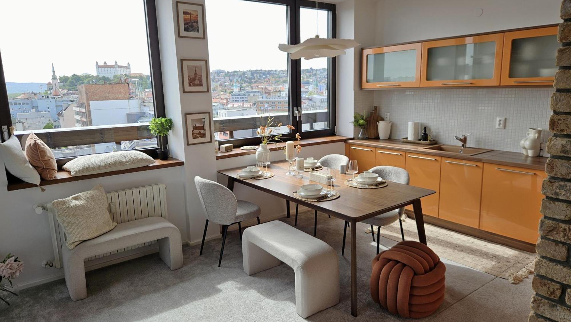 Panorama View Design Apt In Old Town - Free Parking Bratislava Exterior photo